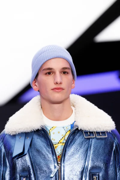 Look 53